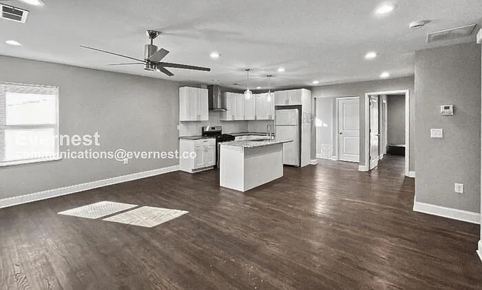 3 bed, 2.0 bath, 1500 sqft, $1,995 — Photo 3