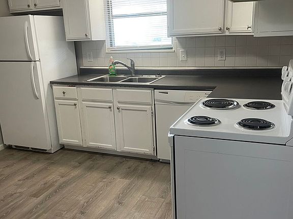 5th image of 305 Lynnwood Dr #6
