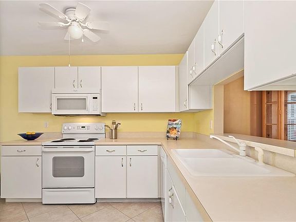 5th image of 3609 Rollingbrook St