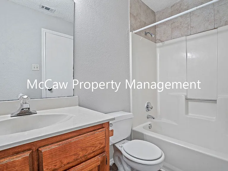 715 Long Ct — Photo 8