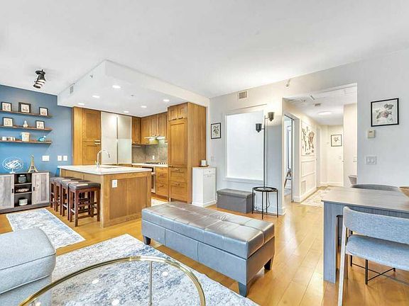 4th image of 222 Riverfront Ave SW #220