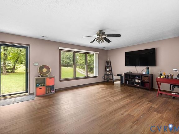 3rd image of 3778 Bell Rd