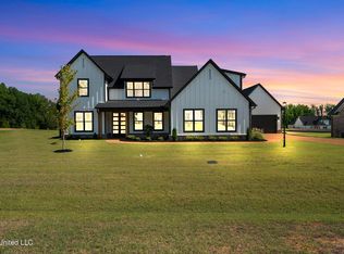 5042 Camp Crossing Rd, Hernando, MS 38632