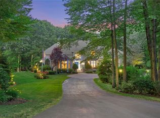 8 Preakness Dr, Lincoln, RI 02865