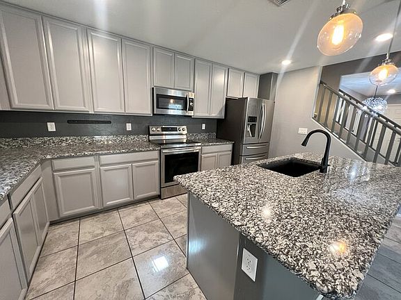 4th image of 16680 W Jenan Dr