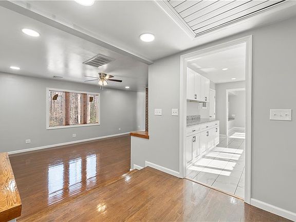 2nd image of 19126 Carys Bridge Rd