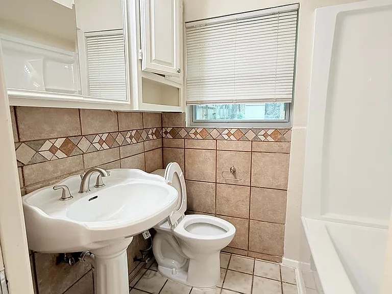 612 Hillview Dr — Photo 19