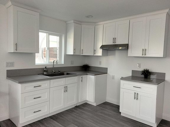 5th image of 14631 S Piuma Ave
