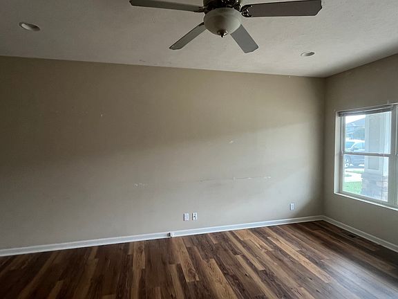 2nd image of 12216 N 149th Cir