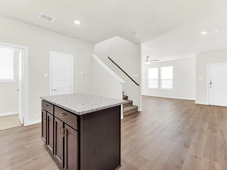 1328 Kimzey St #1 — Photo 6