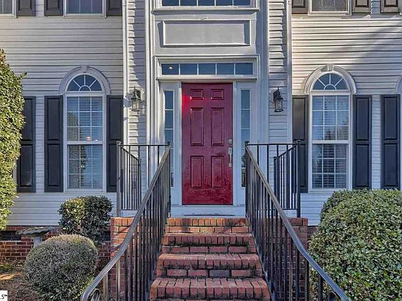 3rd image of 119 Carsons Pond Dr