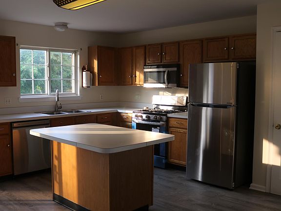 2nd image of 26 Boggs Ln