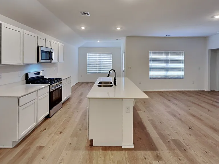 3909 Dutch Ln — Photo 7
