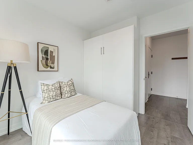 270 Dufferin St #515 — Photo 22