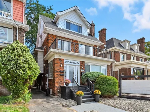 1047 Main St E, Hamilton, ON L8M 1N5