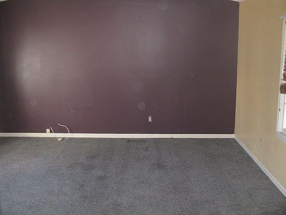 4th image of 3807 Fairfield Ave