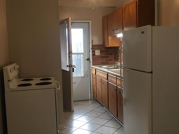 3rd image of 315 Galewood Dr