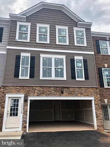 10568 Waterbury Woods Way Photo 1