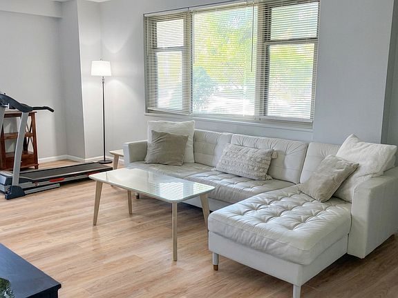 3rd image of 11820 Edgewater Dr APT 322