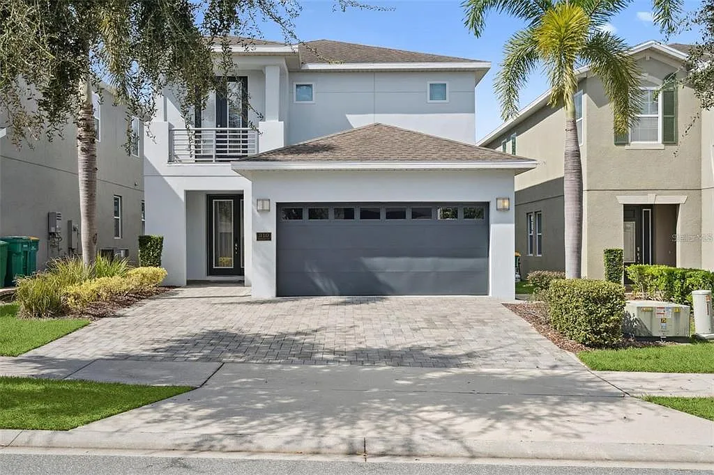 5 bed, 5.0 bath, 2570 sqft, $4,500 — Photo 1