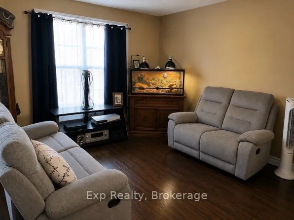 1 Caroline St #C, Kawartha Lakes, ON K9V 1T2