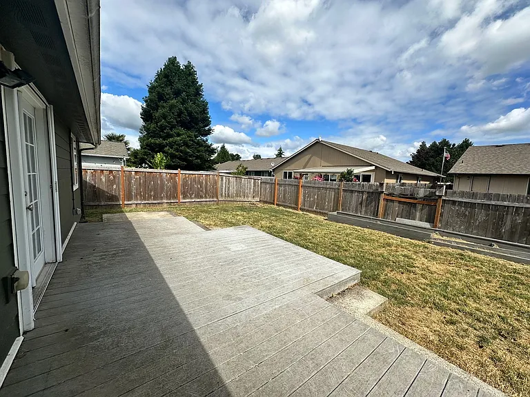 4063 Alameda Ave NE — Photo 30