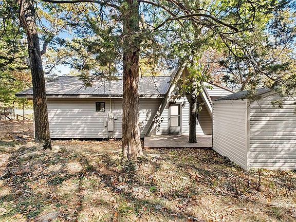 2nd image of 11761 White Oak Dr