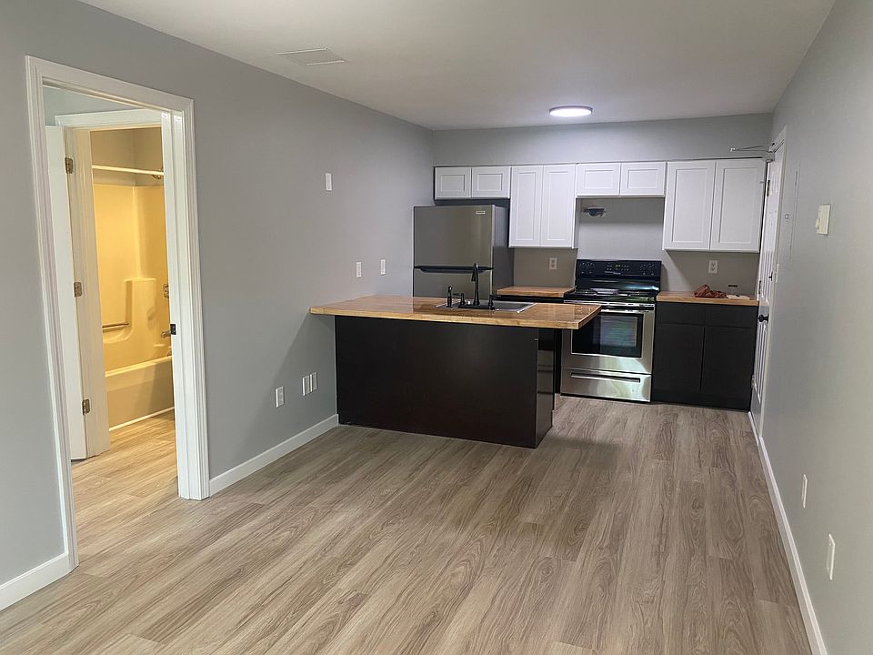 2nd image of 153 Park St APT 1