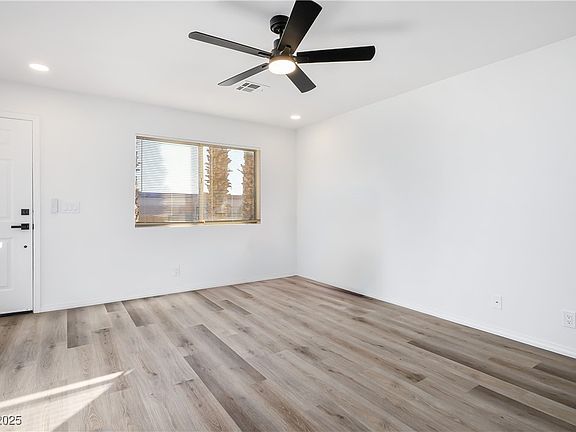 4th image of 5061 Pioneer Ave APT 104