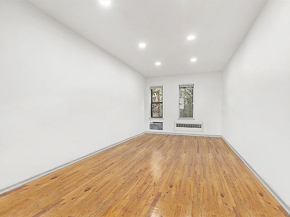 3rd image of 203 E 89th St APT 3C
