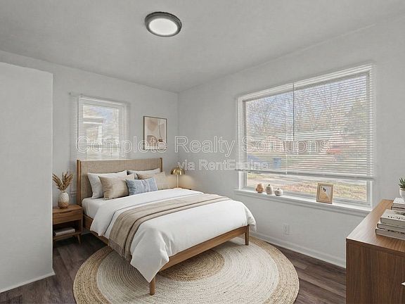 5th image of 9823 Winkler Dr