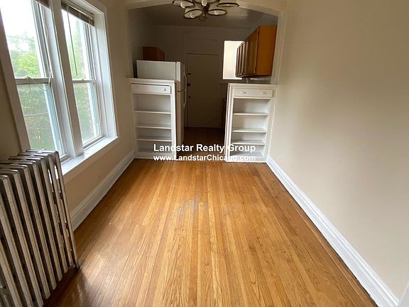 5th image of 4933 N Whipple St APT 1S