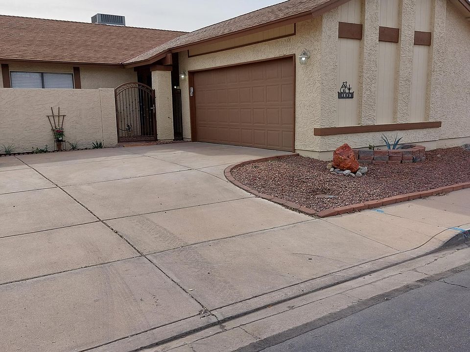 Front of house (2)