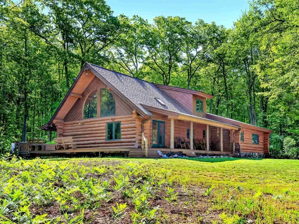 837 E Whitetail Dr, Midland, MI 48640