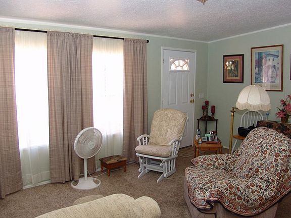 3rd image of 553 W Kanab Creek Dr
