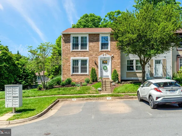 1618 Sierra Woods Dr, Reston, VA 20194