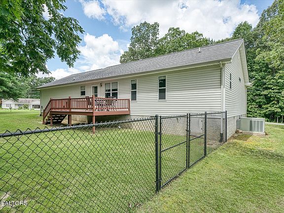 2nd image of 31 Oklahoma Ct