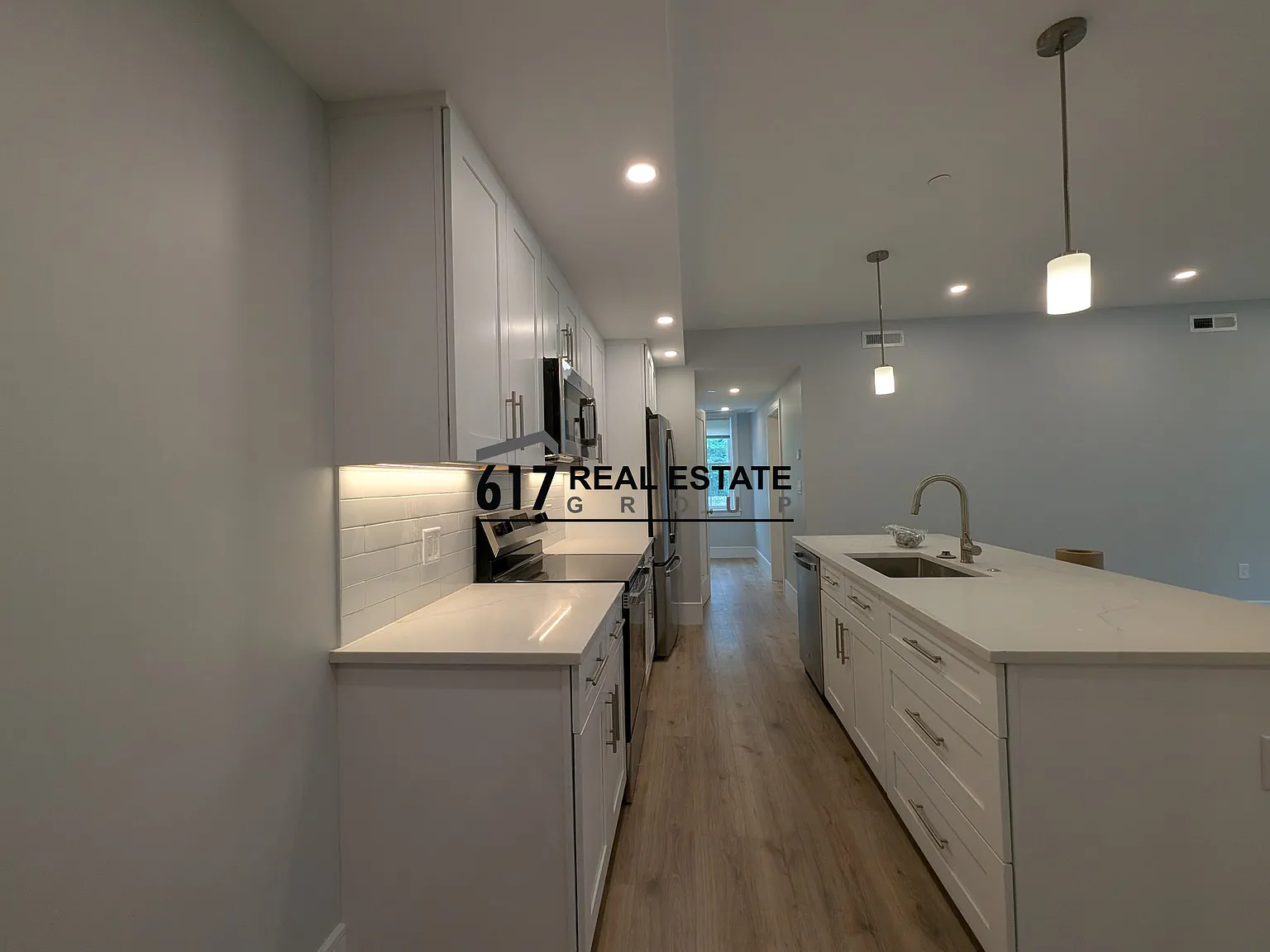 4 bed, 1700 sqft, $5,500 — Photo 1