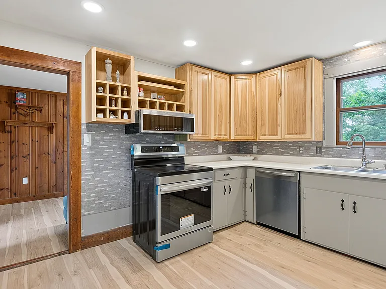 464 Gray Rd — Photo 19
