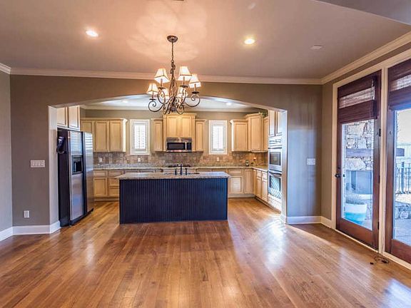 5th image of 5221 Adagio Ln
