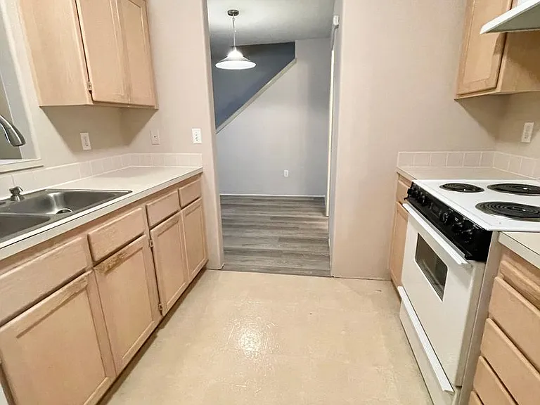 8516 NE Knott St — Photo 7