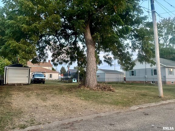 4th image of 200 W Avenue B