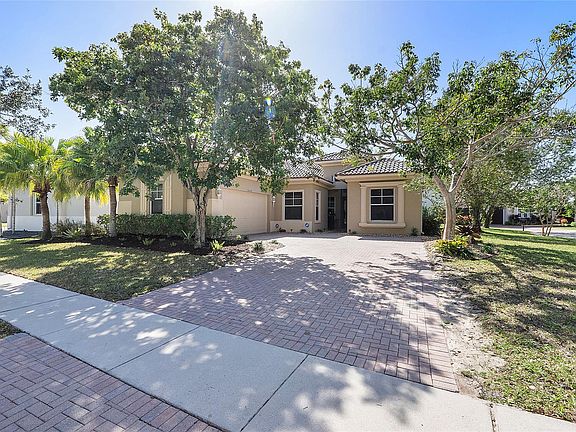 4th image of 12152 NW 75th Place