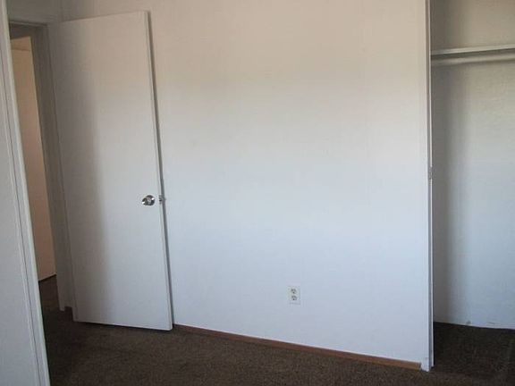 4th image of 5798 Montclair Ave