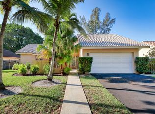 8912 Escondido Way E, Boca Raton, FL 33433