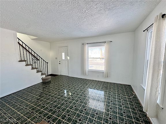 3rd image of 2212 E 29th St
