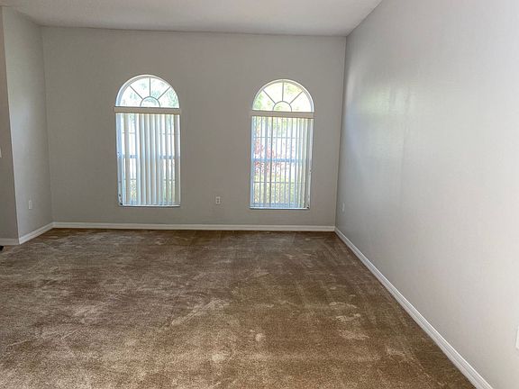 5th image of 554 Groves End Ln