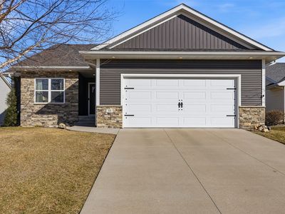 50 Ridgewood Dr, Hiawatha, IA, 52233