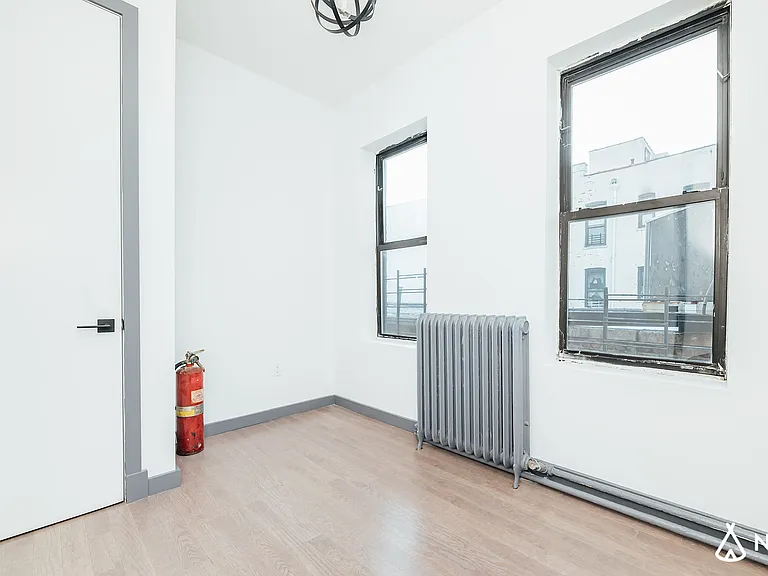 2553 Church Ave #2F — Photo 7