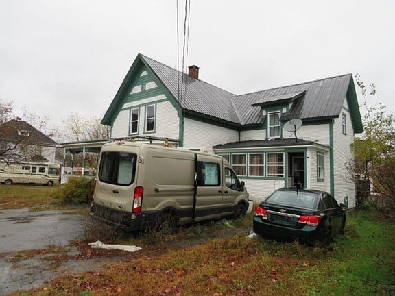 2nd image of 122 Spring Street